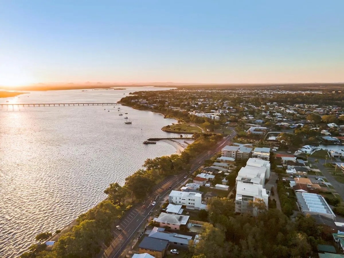 3 Bedroom Penthouse - Short Walk To Sandstone Point Bongaree Australia